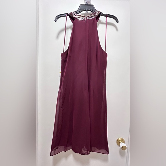Halterneck formal dress - Picture 4 of 5